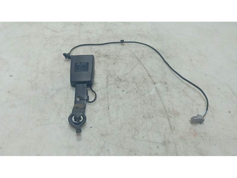 Recambio de anclaje cinturon delantero izquierdo para fiat punto (199_) 1.2 (199axz1a, 199bxz1a) referencia OEM IAM   