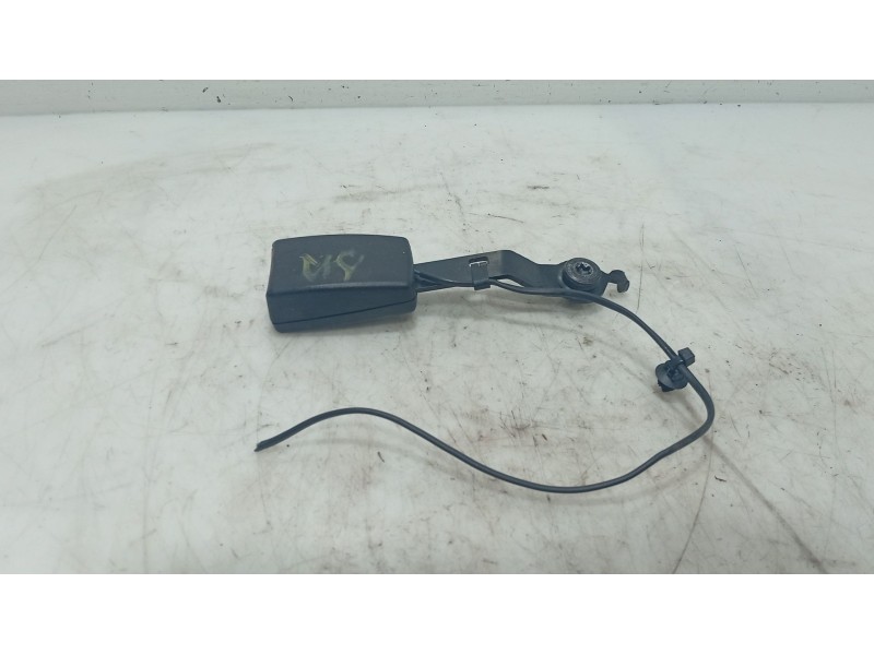 Recambio de anclaje cinturon delantero derecho para fiat punto (199_) 1.2 (199axz1a, 199bxz1a) referencia OEM IAM   
