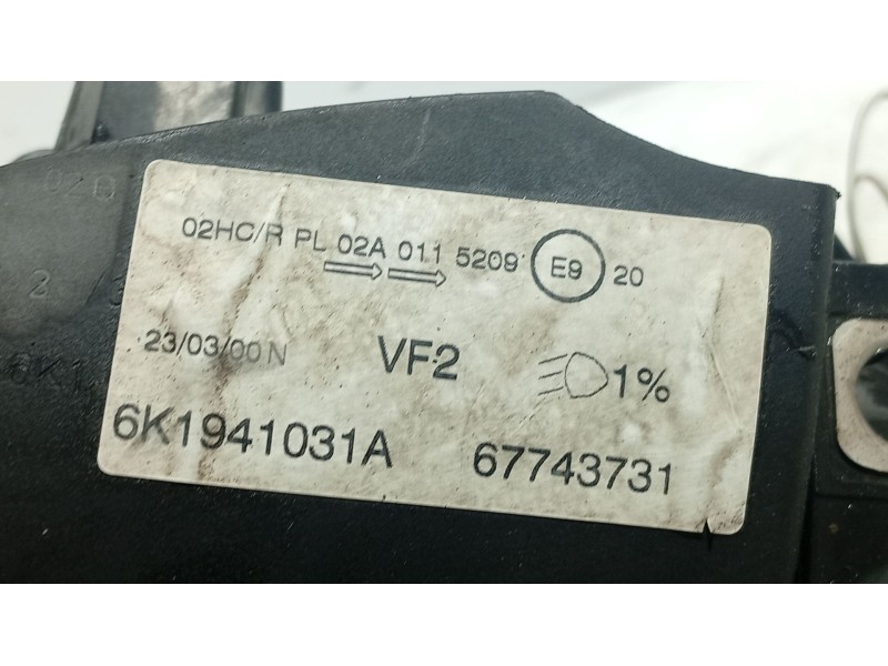 Recambio de faro derecho para seat ibiza ii (6k1) 1.9 sdi referencia OEM IAM 6K1941044A  