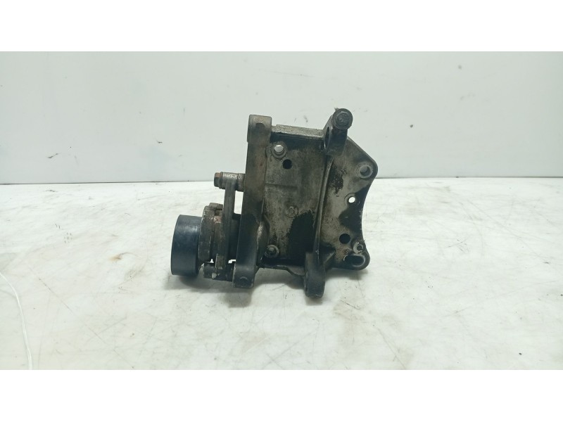 Recambio de soporte alternador para citroën c4 i (lc_) 1.4 16v referencia OEM IAM   