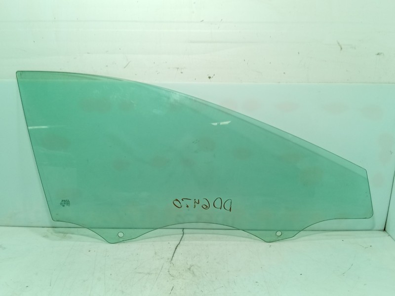 Recambio de luna delantera derecha para seat leon (5f1) 1.6 tdi referencia OEM IAM 5F4845202A  