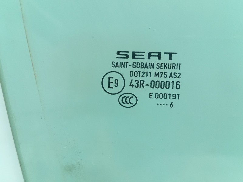 Recambio de luna delantera derecha para seat leon (5f1) 1.6 tdi referencia OEM IAM 5F4845202A  