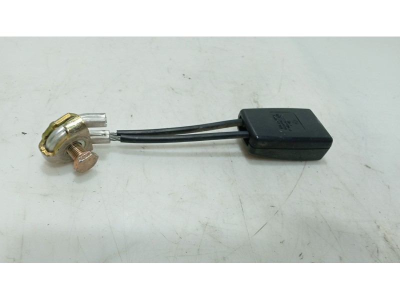 Recambio de anclaje cinturon trasero derecho para volkswagen new beetle (9c1/1c1) referencia OEM IAM   