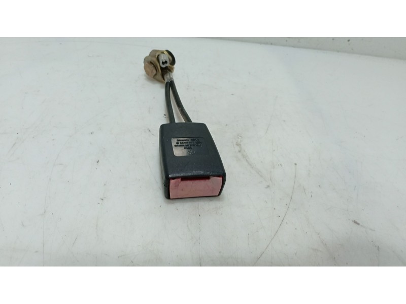 Recambio de anclaje cinturon trasero derecho para volkswagen new beetle (9c1/1c1) referencia OEM IAM   