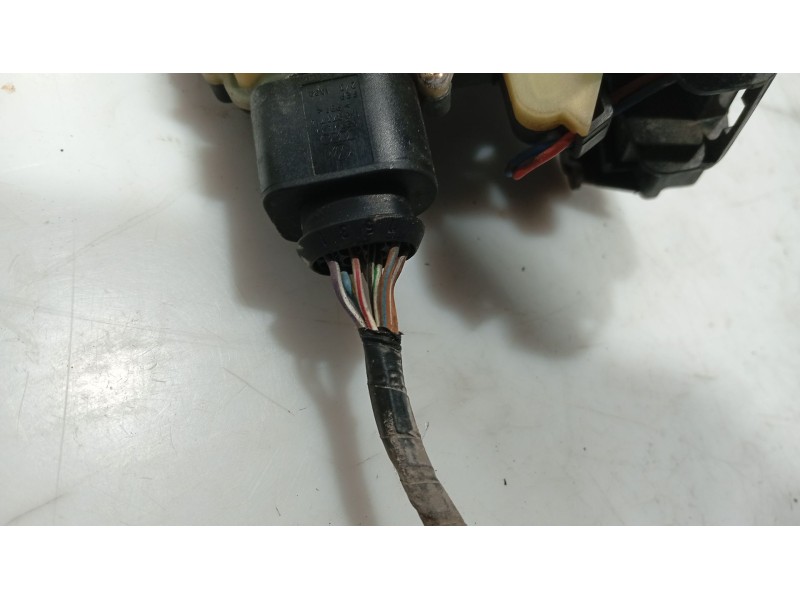 Recambio de cerradura puerta delantera derecha para volkswagen new beetle (9c1/1c1) referencia OEM IAM   