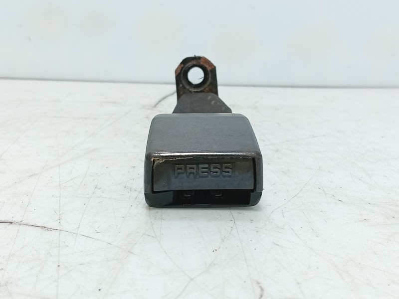Recambio de anclaje cinturon trasero central para mitsubishi space star (dg0) referencia OEM IAM   