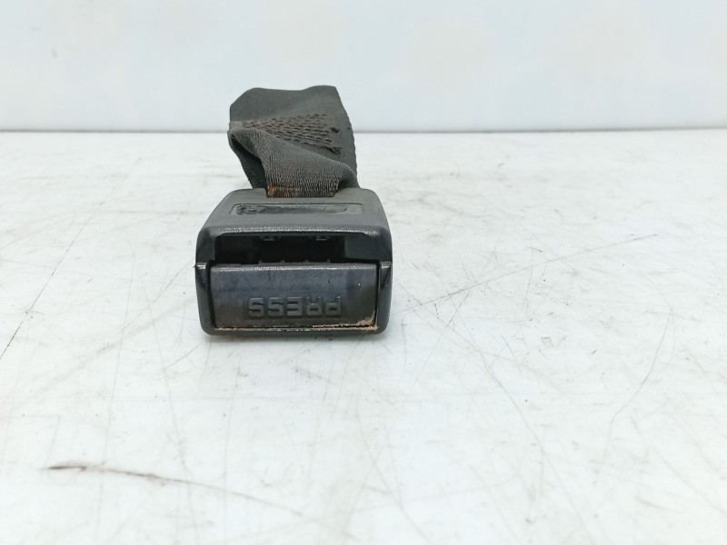 Recambio de anclaje cinturon trasero central para mitsubishi space star (dg0) referencia OEM IAM   