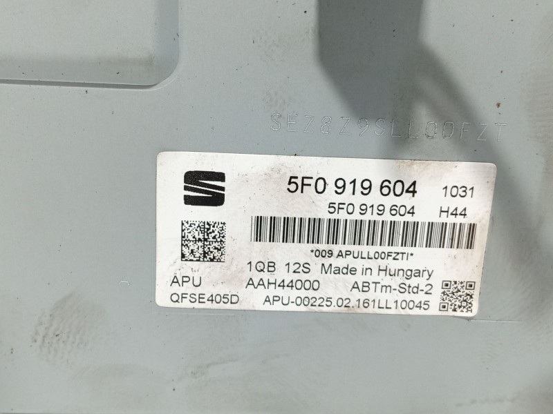 Recambio de pantalla multifuncion para seat leon (5f1) 1.6 tdi referencia OEM IAM   