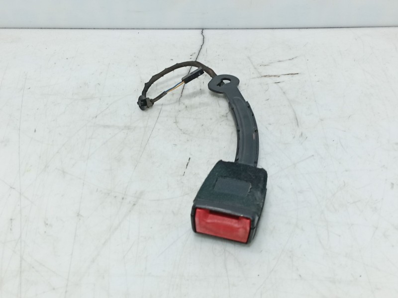 Recambio de anclaje cinturon delantero izquierdo para seat leon (5f1) 1.6 tdi referencia OEM IAM   