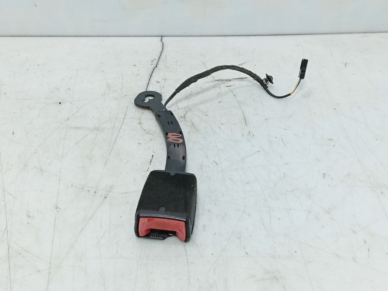 Recambio de anclaje cinturon delantero derecho para seat leon (5f1) 1.6 tdi referencia OEM IAM   