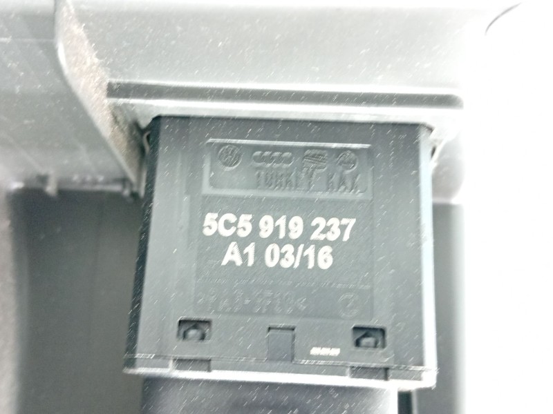 Recambio de guantera para seat leon (5f1) 1.6 tdi referencia OEM IAM 5F1857095KSI2  