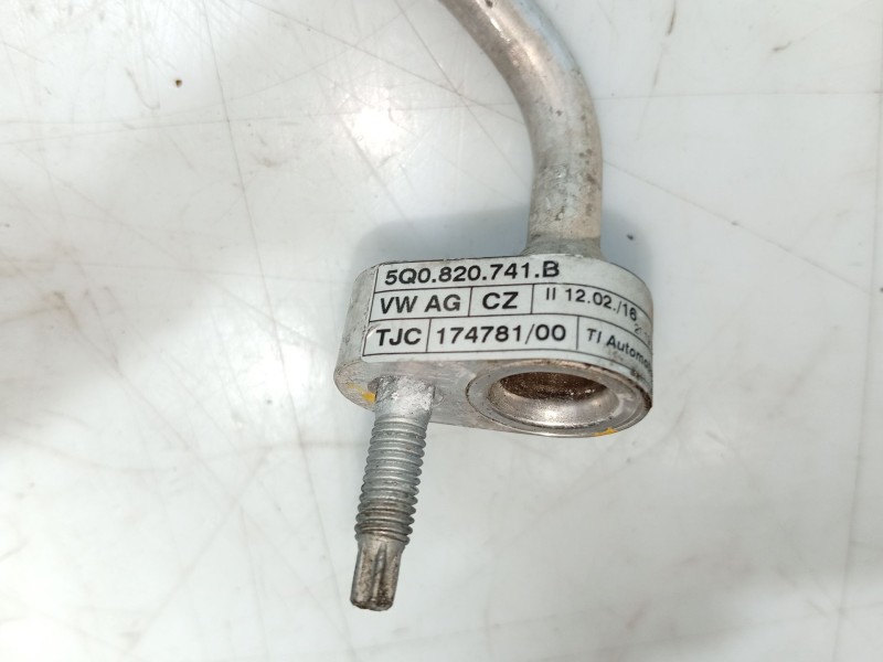 Recambio de tubo para seat leon (5f1) 1.6 tdi referencia OEM IAM   