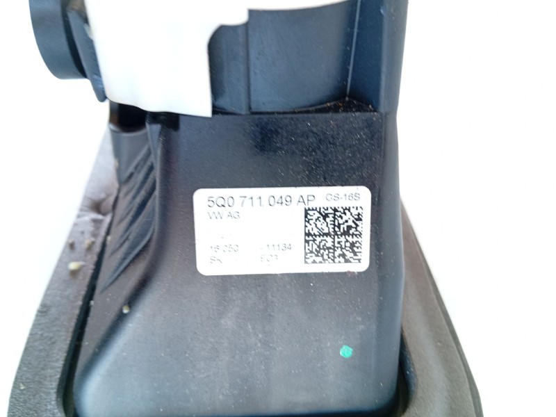 Recambio de palanca cambio para seat leon (5f1) 1.6 tdi referencia OEM IAM 5WA711049BP  