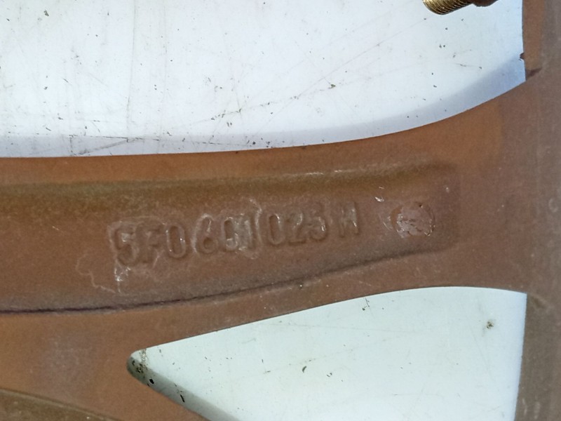 Recambio de llanta para seat leon (5f1) 1.6 tdi referencia OEM IAM   