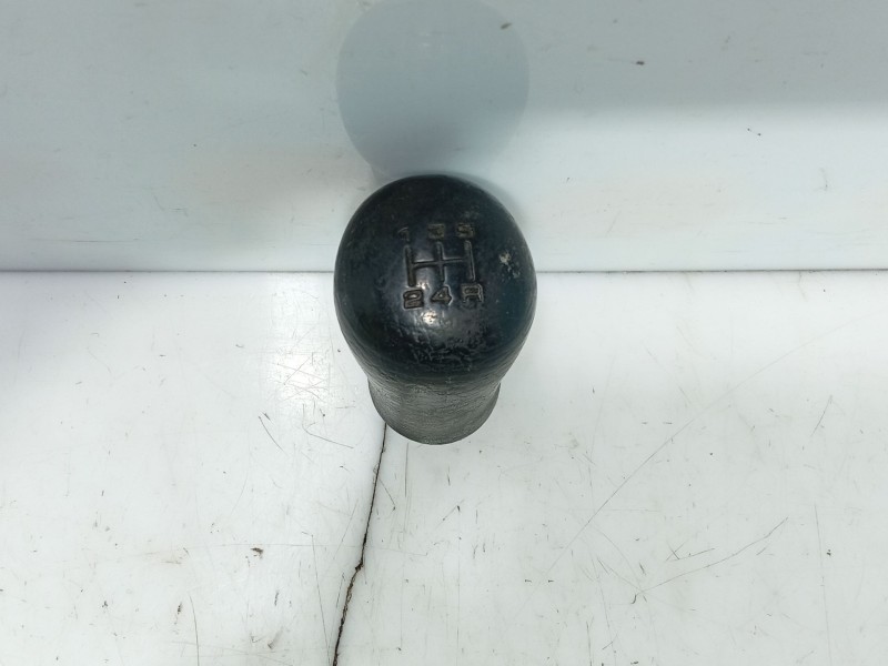 Recambio de pomo palanca cambio para mazda 323 coupe 323 coupe cb4 referencia OEM IAM 0  