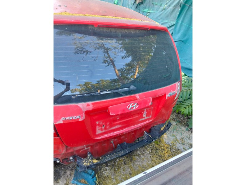 Recambio de porton trasero para hyundai getz (tb) 1.1 referencia OEM IAM 737001C010  