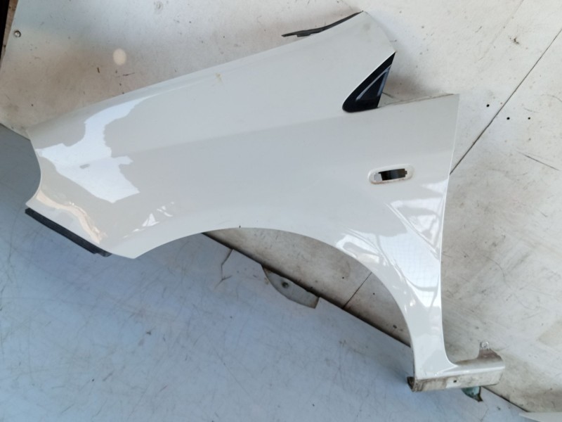 Recambio de aleta delantera izquierda para fiat punto (199_) 1.2 (199axz1a, 199bxz1a) referencia OEM IAM 0000051901103  