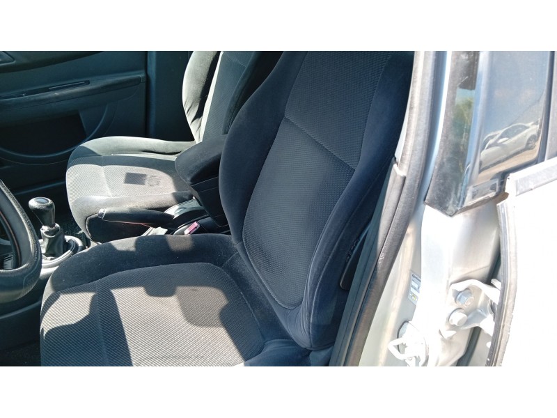 citroën c4 i sedán del año 2009