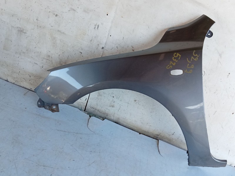 Recambio de aleta delantera izquierda para mazda 3 (bk) 1.6 di turbo referencia OEM IAM   