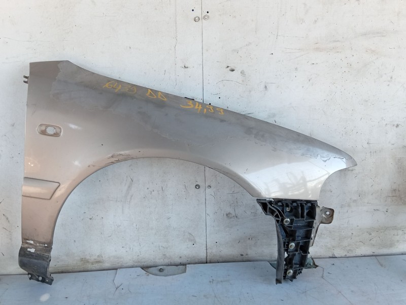 Recambio de aleta delantera derecha para audi a4 b5 (8d2) 1.9 tdi referencia OEM IAM 8D0821106  