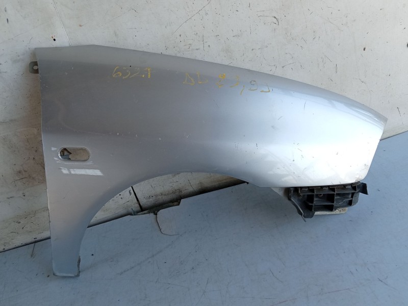Recambio de aleta delantera derecha para seat ibiza iii (6l1) 1.9 sdi referencia OEM IAM 6L0821022C  