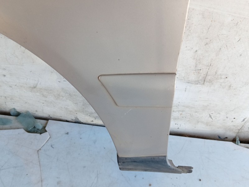Recambio de aleta delantera izquierda para audi a4 b5 (8d2) 1.9 tdi referencia OEM IAM 8D0821105  