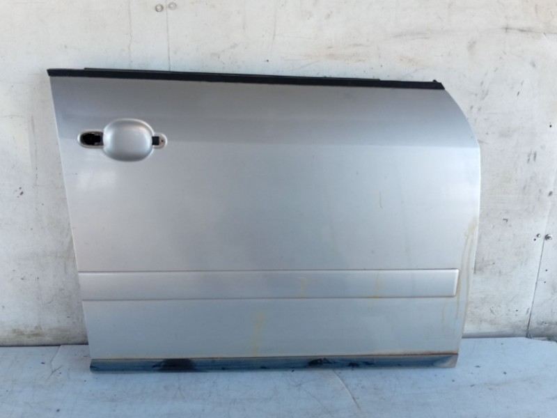 Recambio de puerta delantera derecha para audi a2 (8z0) 1.4 tdi referencia OEM IAM 8Z0831052A  