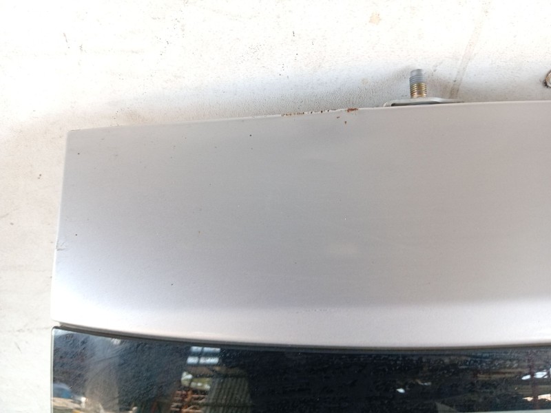 Recambio de porton trasero para hyundai getz (tb) 1.1 referencia OEM IAM 737001C010  