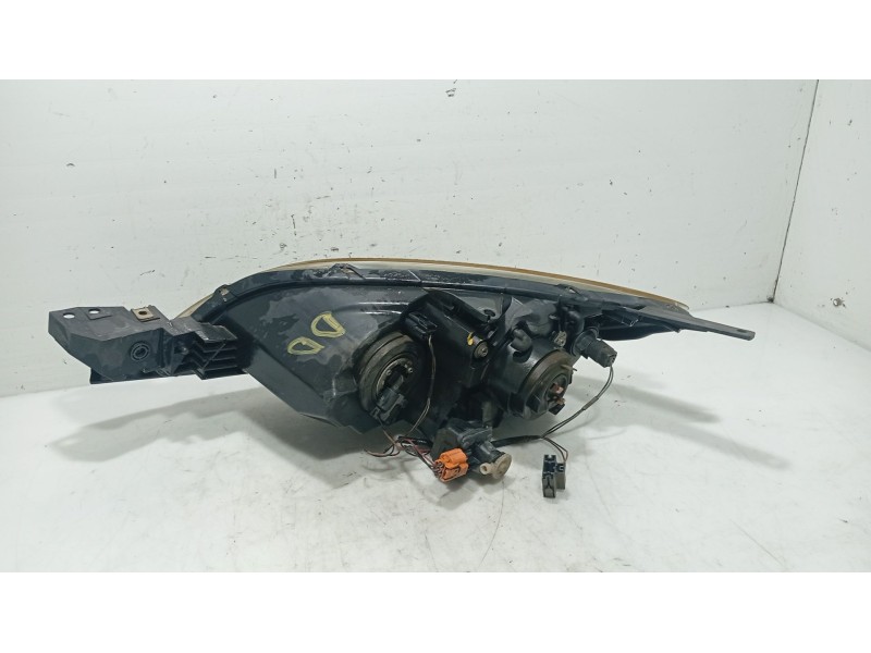 Recambio de faro derecho para mazda 3 (bk) 1.6 di turbo referencia OEM IAM   