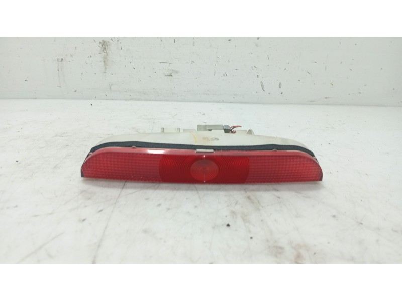 Recambio de luz central de freno para mazda 3 (bk) 1.6 di turbo referencia OEM IAM   