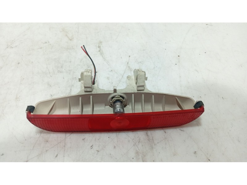 Recambio de luz central de freno para mazda 3 (bk) 1.6 di turbo referencia OEM IAM   