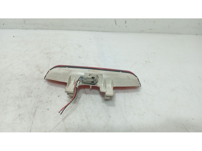 Recambio de luz central de freno para mazda 3 (bk) 1.6 di turbo referencia OEM IAM   