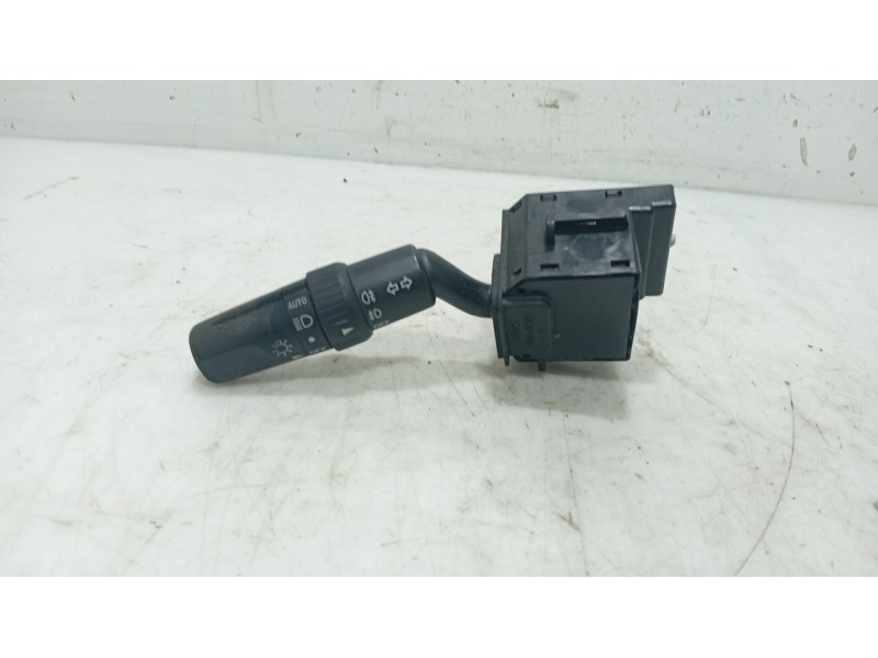 Recambio de mando luces para mazda 3 (bk) 1.6 di turbo referencia OEM IAM   