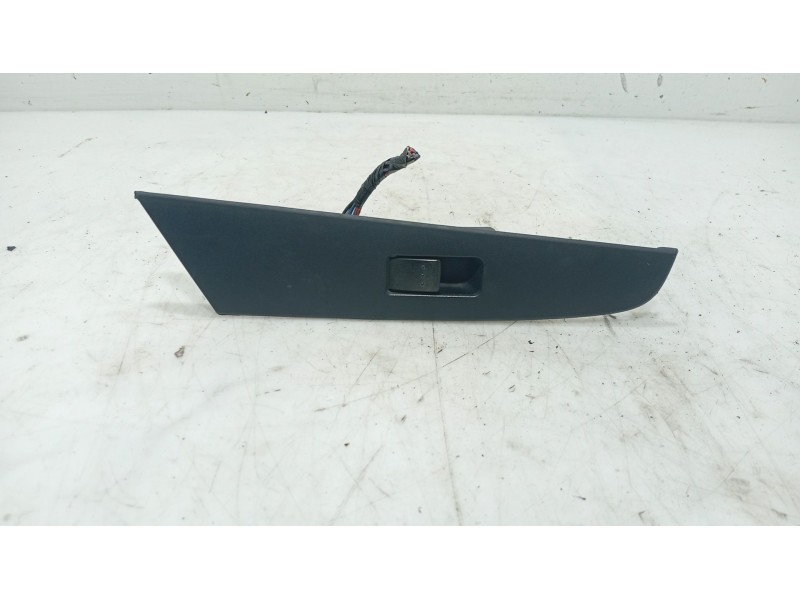 Recambio de mando elevalunas trasero izquierdo para mazda 3 (bk) 1.6 di turbo referencia OEM IAM   