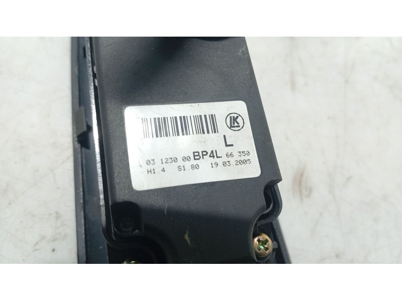 Recambio de mando elevalunas delantero izquierdo para mazda 3 (bk) 1.6 di turbo referencia OEM IAM   