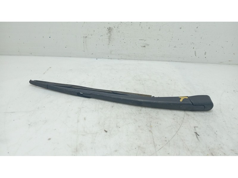 Recambio de brazo limpia trasero para mazda 3 (bk) 1.6 di turbo referencia OEM IAM   