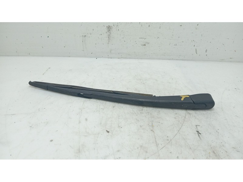 Recambio de brazo limpia trasero para mazda 3 (bk) 1.6 di turbo referencia OEM IAM   