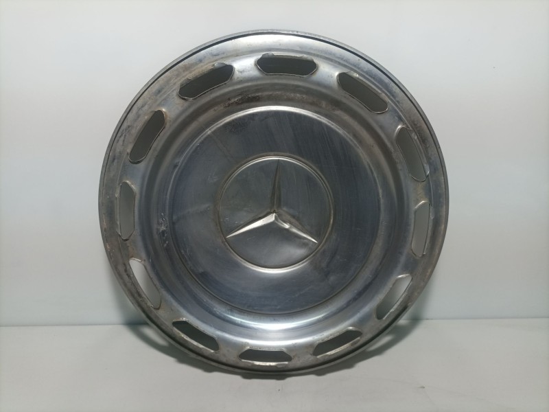 Recambio de tapacubos para mercedes-benz clase e (w114/w115) berlina referencia OEM IAM A1154010424  