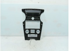 Recambio de moldura para kia carens iii monospace (un) 2.0 crdi 140 referencia OEM IAM    2