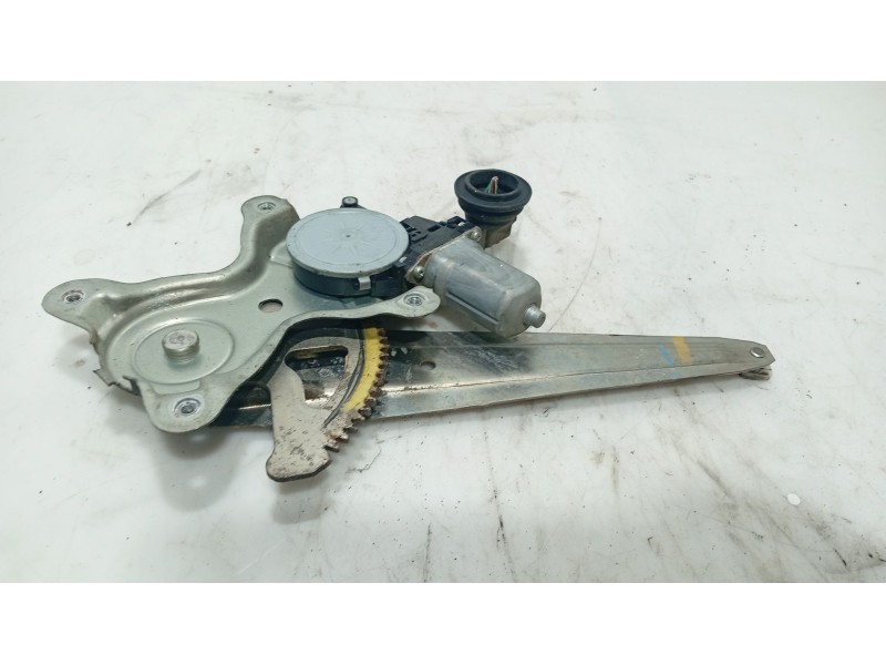 Recambio de elevalunas trasero izquierdo para lexus is ii (_e2_) 220d (ale20) referencia OEM IAM 6980422200  