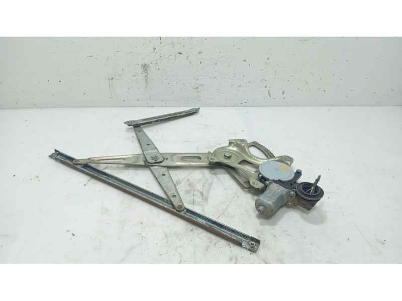 Recambio de elevalunas delantero derecho para lexus is ii (_e2_) 220d (ale20) referencia OEM IAM 6980130260  