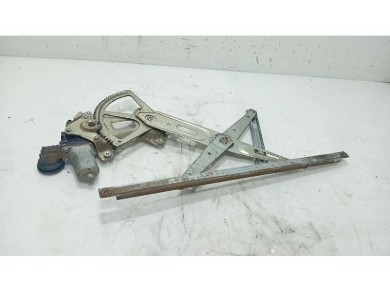 Recambio de elevalunas delantero derecho para lexus is ii (_e2_) 220d (ale20) referencia OEM IAM 6980130260  