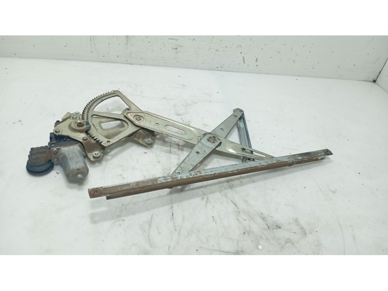 Recambio de elevalunas delantero derecho para lexus is ii (_e2_) 220d (ale20) referencia OEM IAM 6980130260  