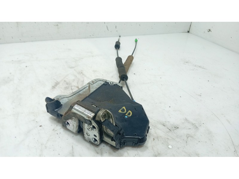 Recambio de cerradura puerta delantera derecha para lexus is ii (_e2_) 220d (ale20) referencia OEM IAM 6903053090  