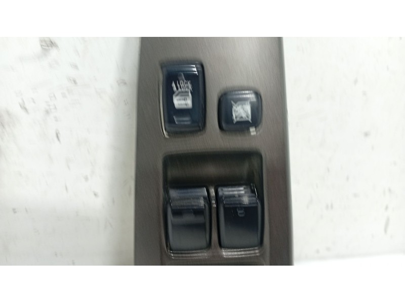 Recambio de mando elevalunas delantero izquierdo para lexus is ii (_e2_) 220d (ale20) referencia OEM IAM 8404053081  