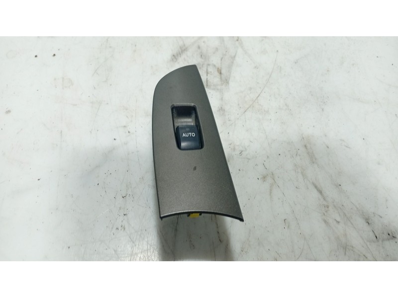 Recambio de mando elevalunas trasero izquierdo para lexus is ii (_e2_) 220d (ale20) referencia OEM IAM 8403053020  