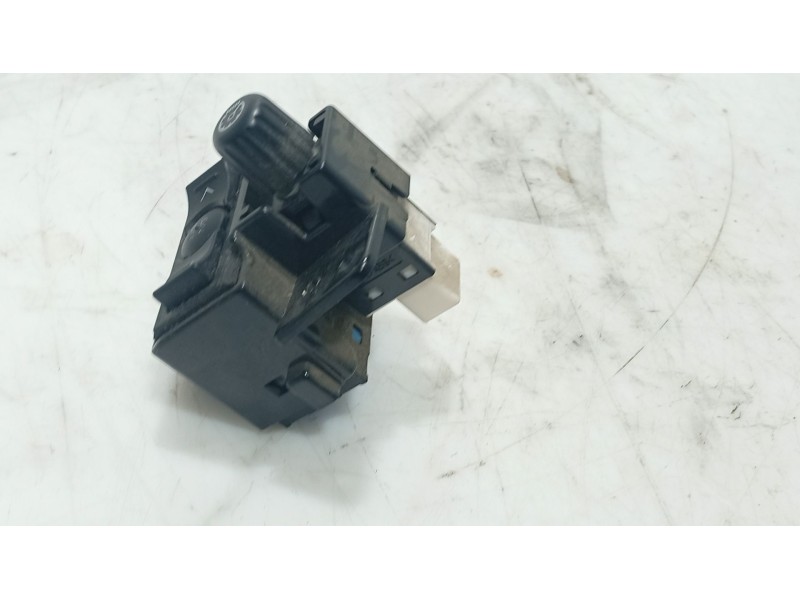 Recambio de modulo electronico para lexus is ii (_e2_) 220d (ale20) referencia OEM IAM   