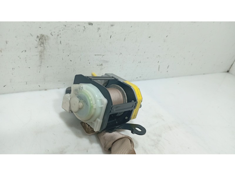 Recambio de cinturon seguridad trasero izquierdo para lexus is ii (_e2_) 220d (ale20) referencia OEM IAM 7337053010C2  