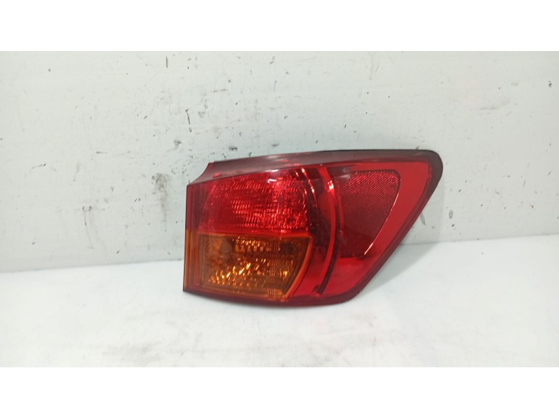 Recambio de piloto trasero derecho para lexus is ii (_e2_) 220d (ale20) referencia OEM IAM 8155353160  