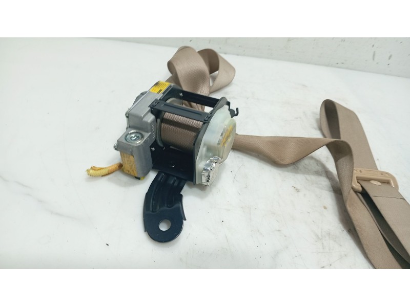 Recambio de cinturon seguridad trasero derecho para lexus is ii (_e2_) 220d (ale20) referencia OEM IAM 7336053070C2  